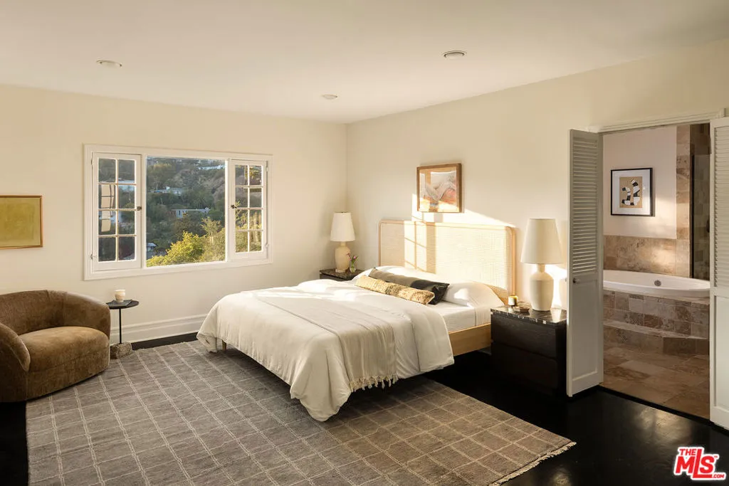 2293 Bronson Hill Drive, Los Angeles, California 90068 home-pic-17