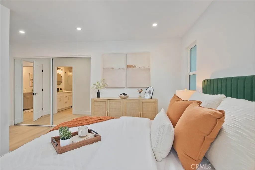 7938 Ostrom Avenue, Lake Balboa, California 91406 home-pic-17