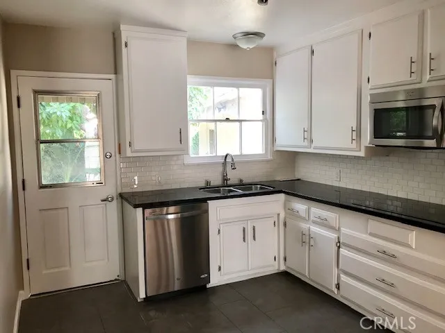 1600 Park Avenue 2, Long Beach, California 90815 home-pic-41