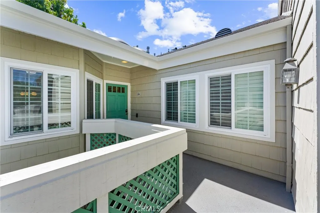7402 Yellowtail Drive 204, Huntington Beach, California 92648 home-pic-31