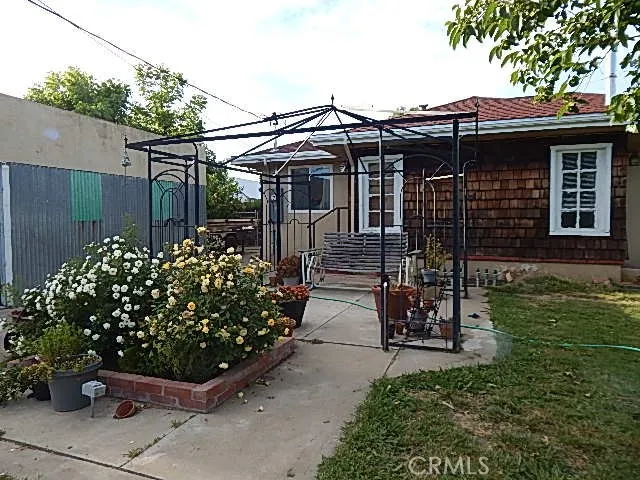 1427 Yolo Street, Corning, California 96021