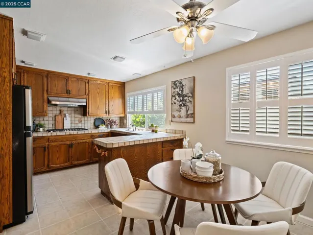 1062 Santa Clara Ln., Petaluma, California 94954