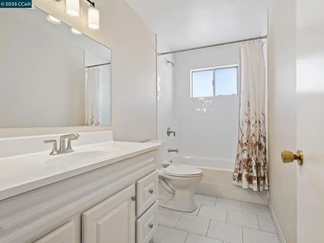 1062 Santa Clara Ln., Petaluma, California 94954