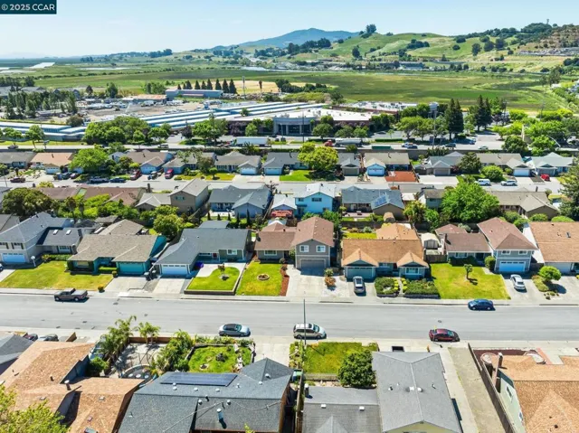 1062 Santa Clara Ln., Petaluma, California 94954