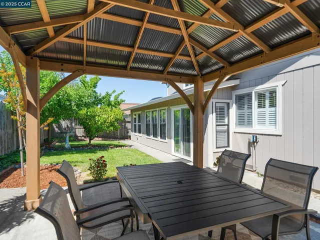 1062 Santa Clara Ln., Petaluma, California 94954