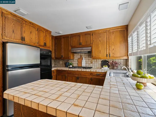 1062 Santa Clara Ln., Petaluma, California 94954