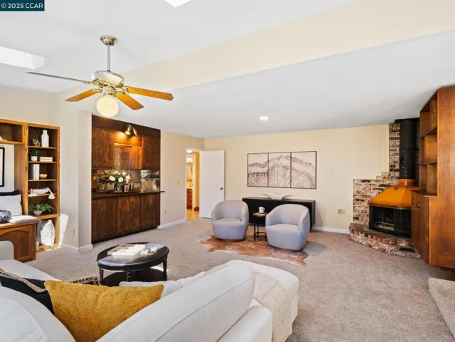 1062 Santa Clara Ln., Petaluma, California 94954