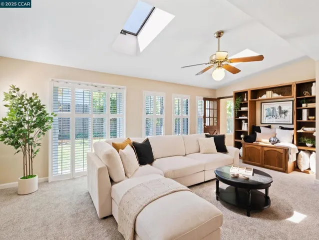 1062 Santa Clara Ln., Petaluma, California 94954