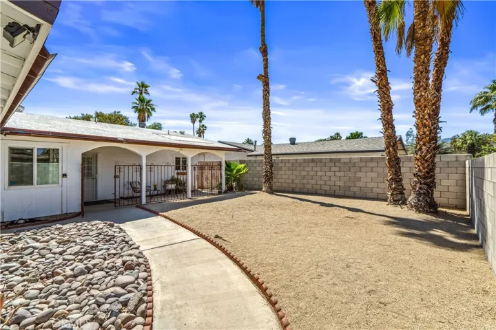 43160 Virginia Avenue, Palm Desert, California 92211