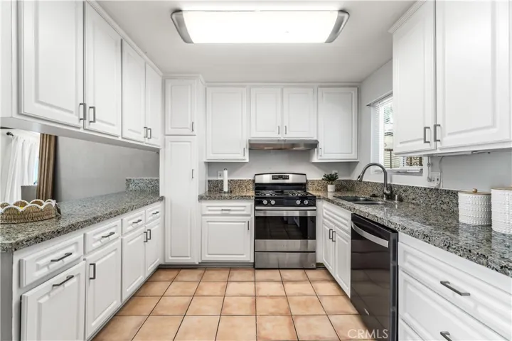 43160 Virginia Avenue, Palm Desert, California 92211