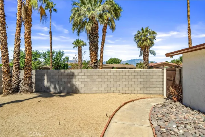 43160 Virginia Avenue, Palm Desert, California 92211