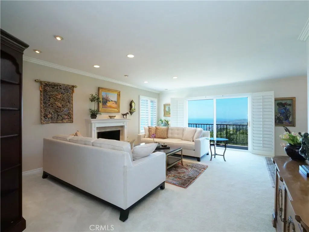 30915 Oceangrove Drive, Rancho Palos Verdes, California 90275 home-pic-3