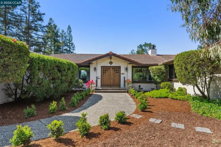 14 Pillon Real, Pleasant Hill, California 94523