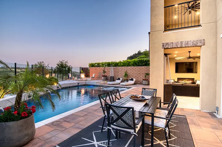 47 Cielo Azul, Mission Viejo, California 92692