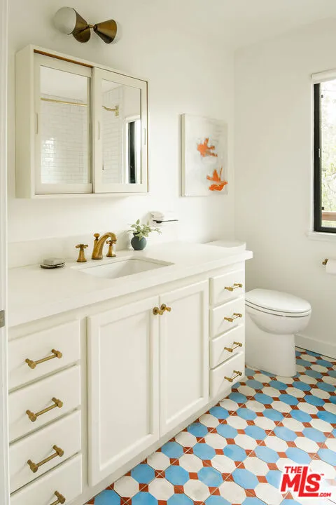 360 Edwards Place, Glendale, California 91206 home-pic-23