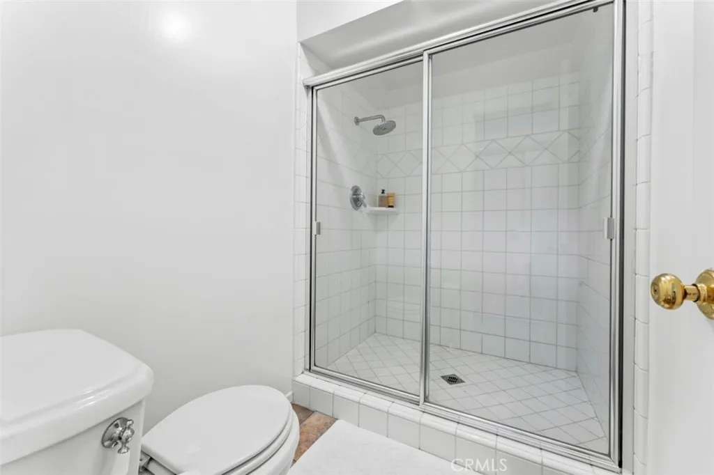 2301 S Beverly Glen Boulevard 102, Los Angeles, California 90064 home-pic-15