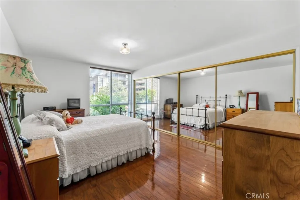 2301 S Beverly Glen Boulevard 102, Los Angeles, California 90064 home-pic-10