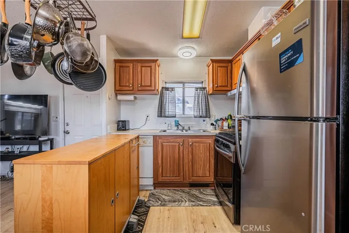 15980 Grand Ave T11, Lake Elsinore, California 92530
