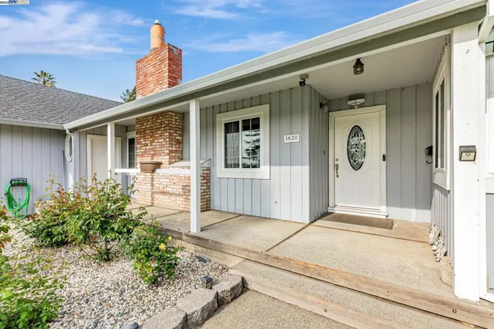 1420 Franquette Ave, Santa Rosa, California 95405