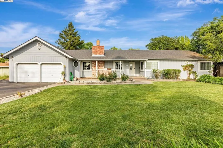 1420 Franquette Ave, Santa Rosa, California 95405