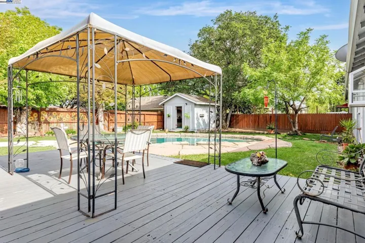 1420 Franquette Ave, Santa Rosa, California 95405