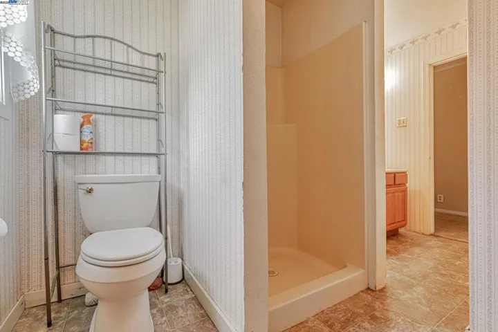 1420 Franquette Ave, Santa Rosa, California 95405