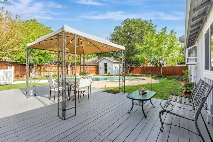 1420 Franquette Ave, Santa Rosa, California 95405