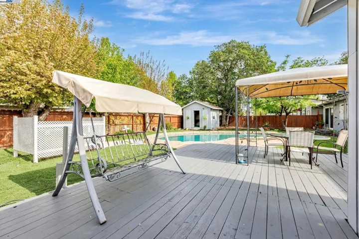 1420 Franquette Ave, Santa Rosa, California 95405