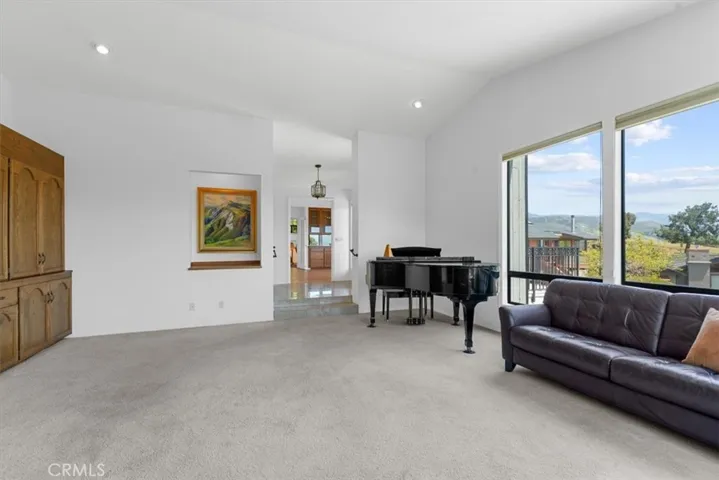 958 Skyline Drive, San Luis Obispo, California 93405