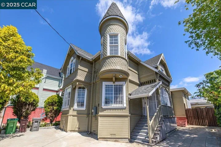 2320 24th Ave, Oakland, California 94601