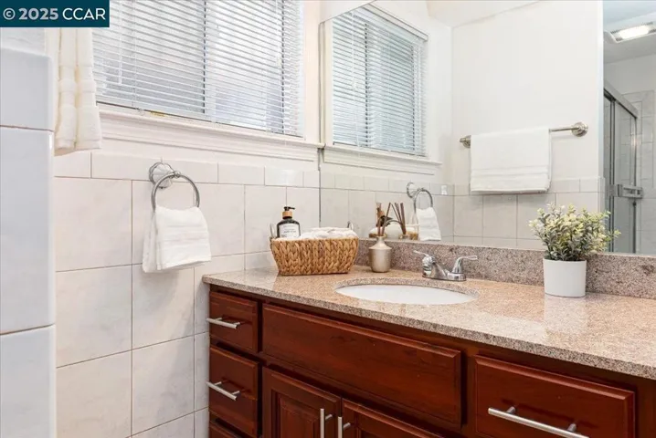 2320 24th Ave, Oakland, California 94601