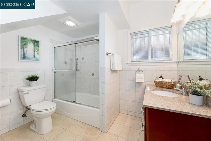 2320 24th Ave, Oakland, California 94601