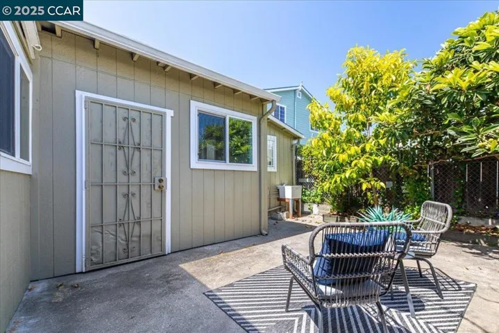 2320 24th Ave, Oakland, California 94601