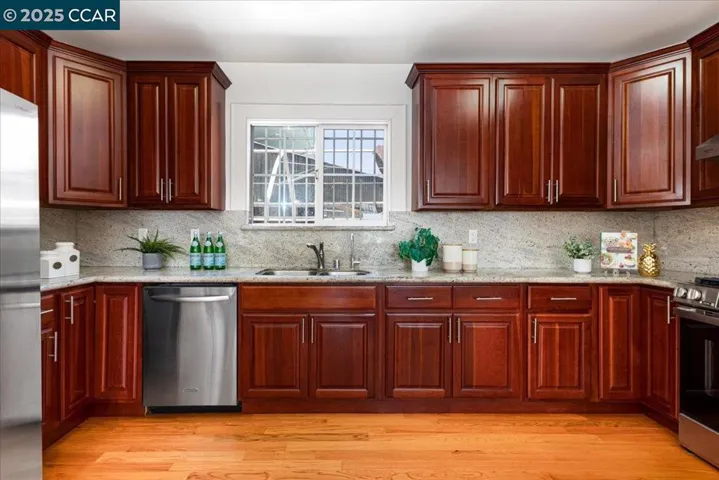 2320 24th Ave, Oakland, California 94601