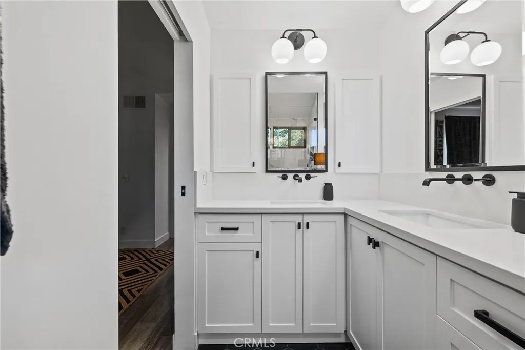 5100 Riverton Avenue 14, North Hollywood, California 91601 home-pic-22