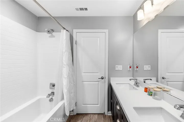 24521 Snapdragon Way, Lake Elsinore, California 92532