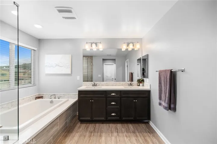 24521 Snapdragon Way, Lake Elsinore, California 92532