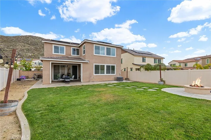 24521 Snapdragon Way, Lake Elsinore, California 92532