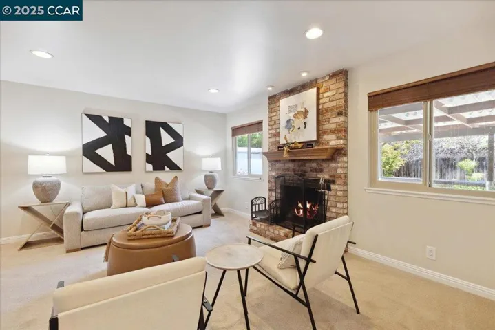 1050 Palisade Dr, Martinez, California 94553