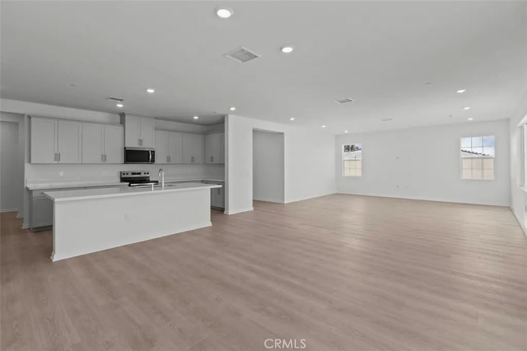 11721 Lasselle Street, Moreno Valley, California 92557 home-pic-12