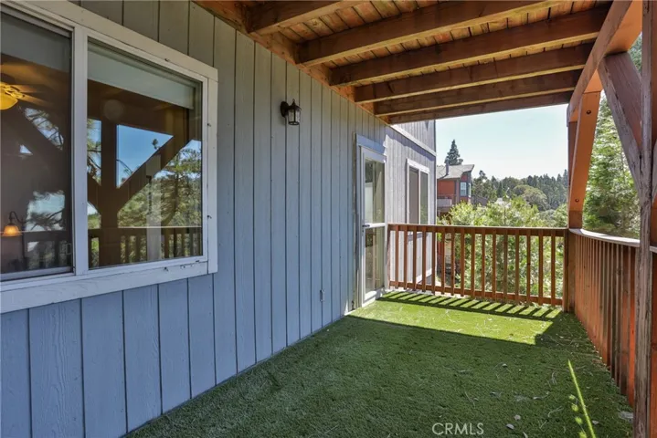 Second level deck