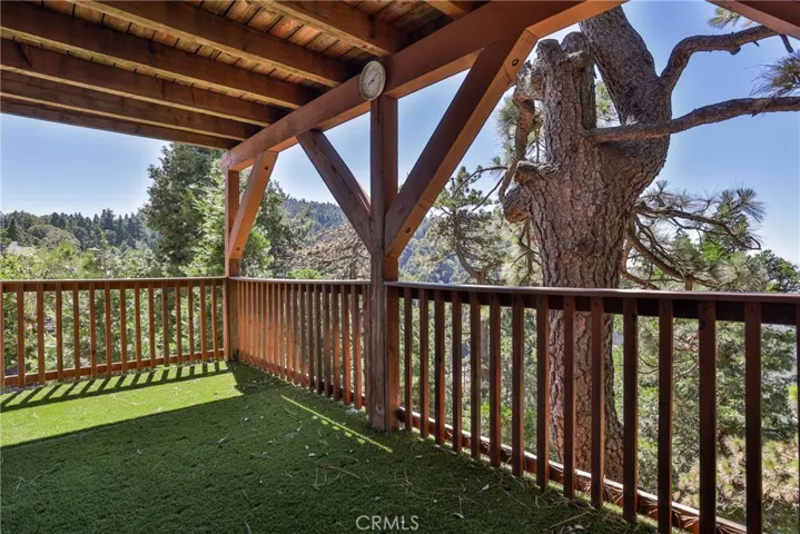Second level deck
