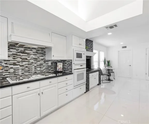 20720 Cottonwood Road, Yorba Linda, California 92887