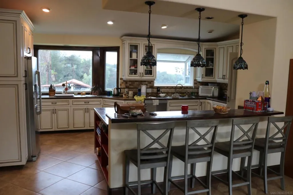 38083 De Luz Rd, Fallbrook, California 92028 home-pic-10