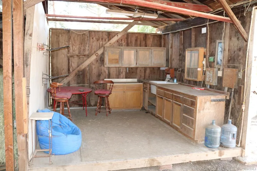 38083 De Luz Rd, Fallbrook, California 92028 home-pic-24