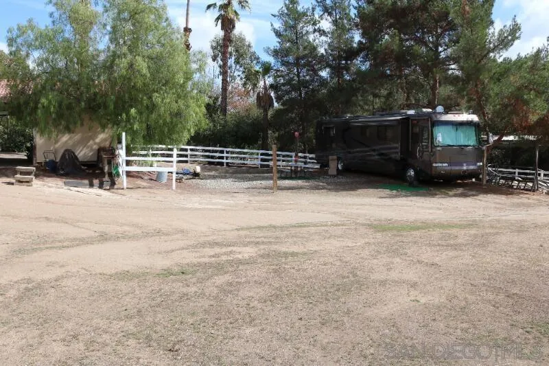 38083 De Luz Rd, Fallbrook, California 92028 home-pic-21
