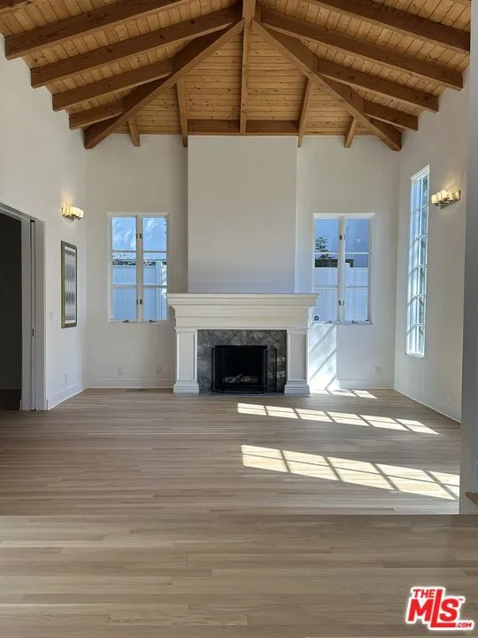 723 10th Street, Santa Monica, California 90402 home-pic-3