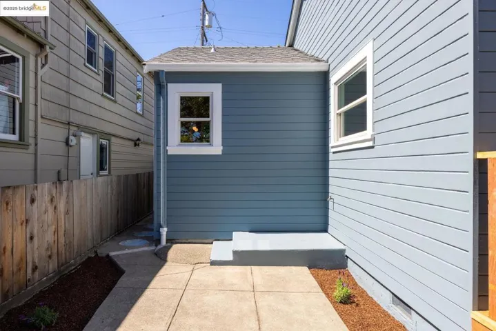 5838 Sacramento Ave, Richmond, California 94804