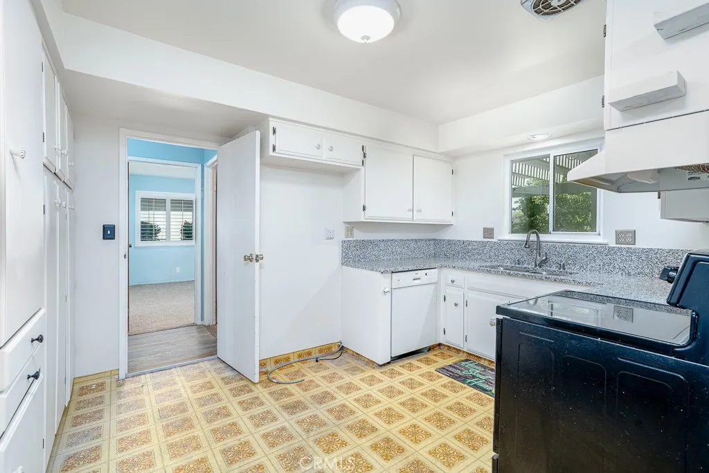 43451 Briercliff Drive, Hemet, California 92544 home-pic-12