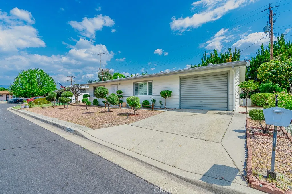43451 Briercliff Drive, Hemet, California 92544 home-pic-5